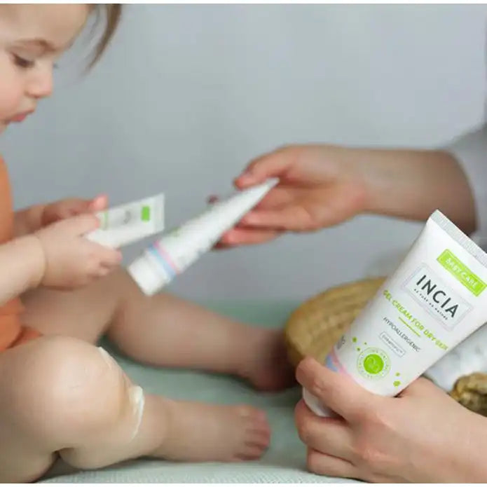 INCIA Nourishing and Moisturizing Gel for Dry Skin - mood photo with baby playing with cream